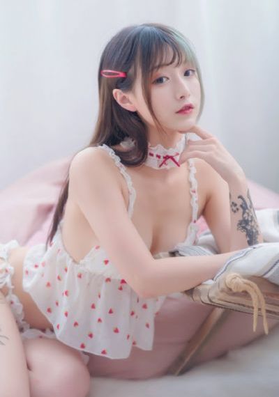 两女两人妖torrent_720高清在线观看