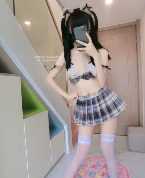 含精入睡h性瘾1v1_720日韩电影在线